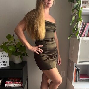 Aritzia Dress, Size 6, Dark Green